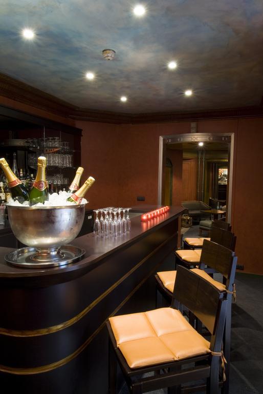 Hotel Restaurant Napoleon Fontainebleau Restaurang bild